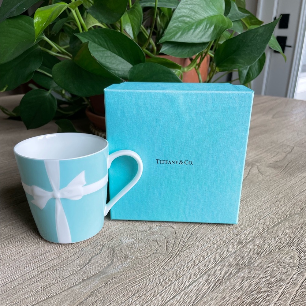 Tiffany Bow Porcelain Mug